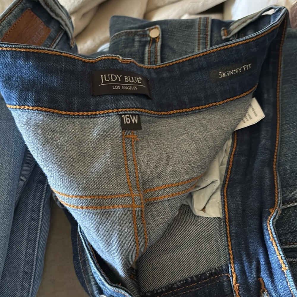 Judy Blue skinny frayed hem jeans size 16w